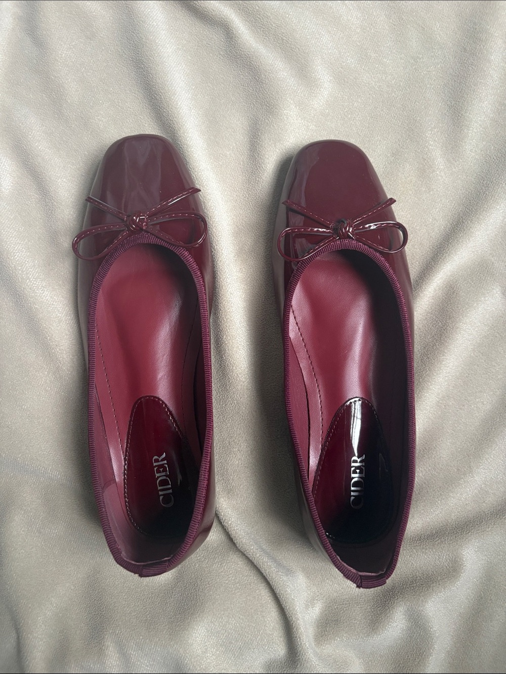 Cider Women's Burgundy Patent Square-Toe Ballet Flats with Bow